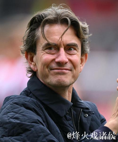 名记：弗兰克面临俱乐部内部质疑，但热刺还没认真考虑解雇他